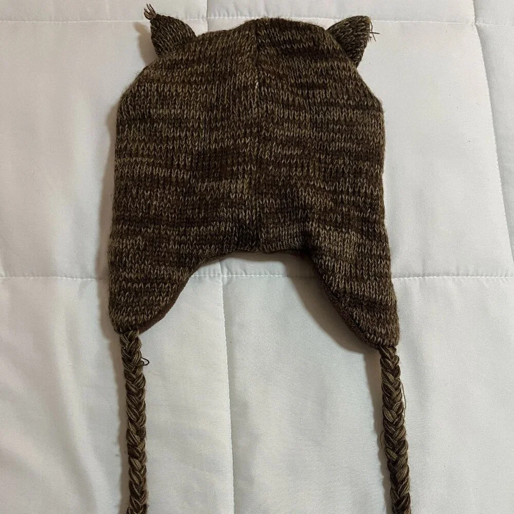 Adorable winger owl hat